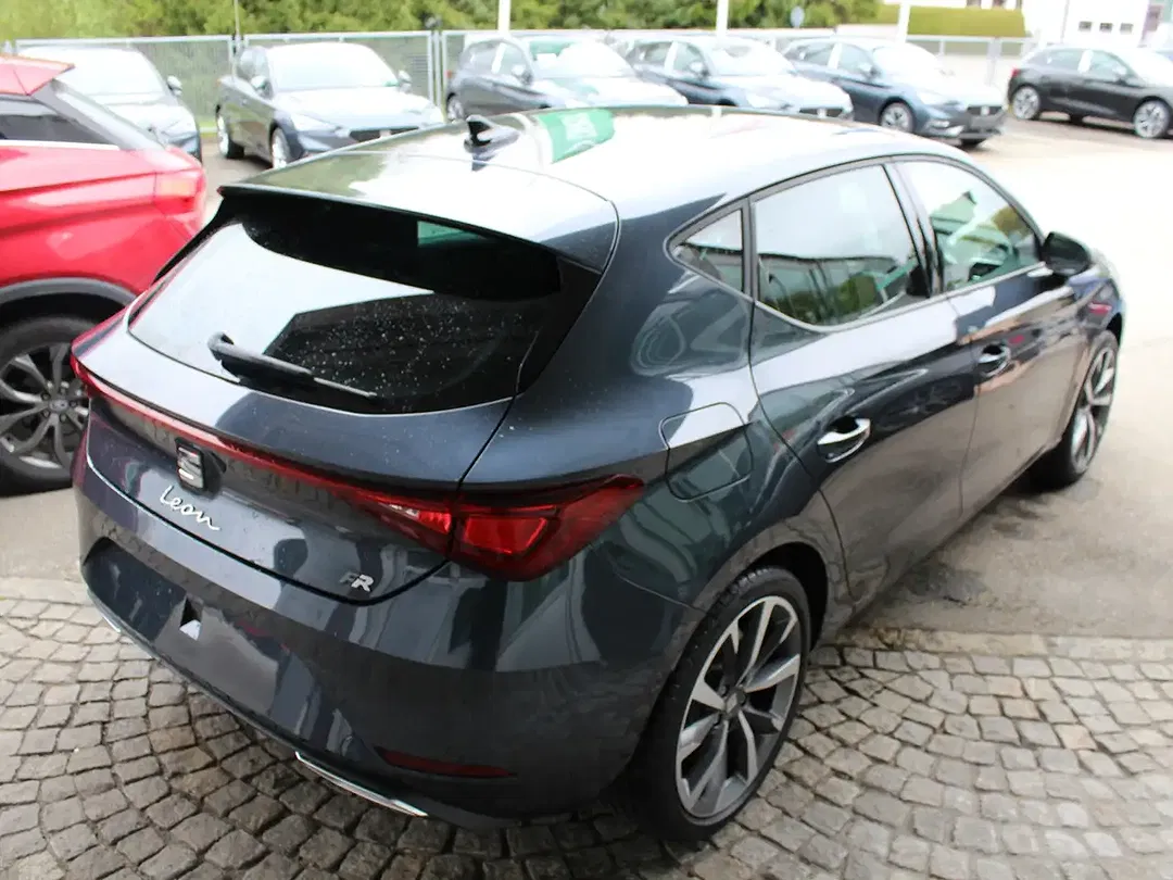 SEAT Leon - Thumbnail 4