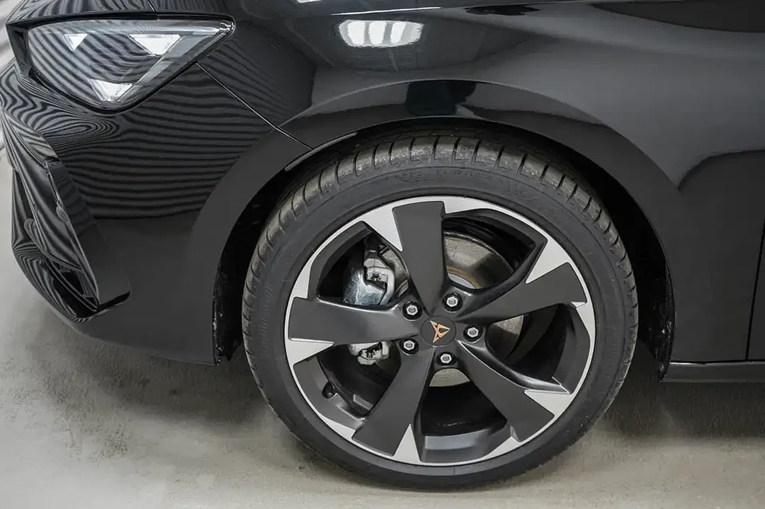 CUPRA Leon - Thumbnail 4