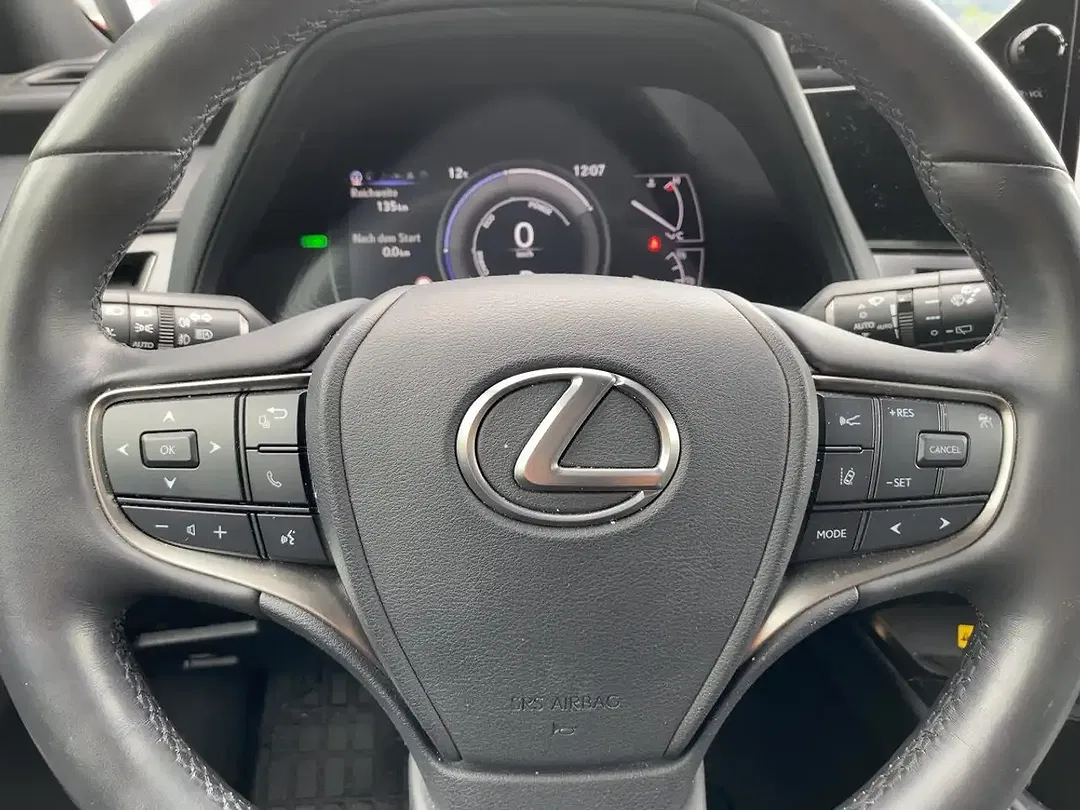 Lexus UX 250h - Thumbnail 21