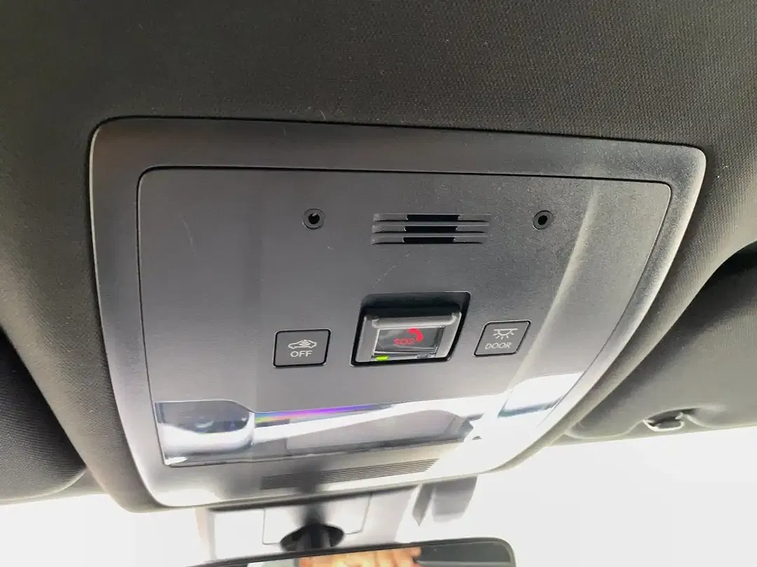 Lexus UX 250h - Thumbnail 23
