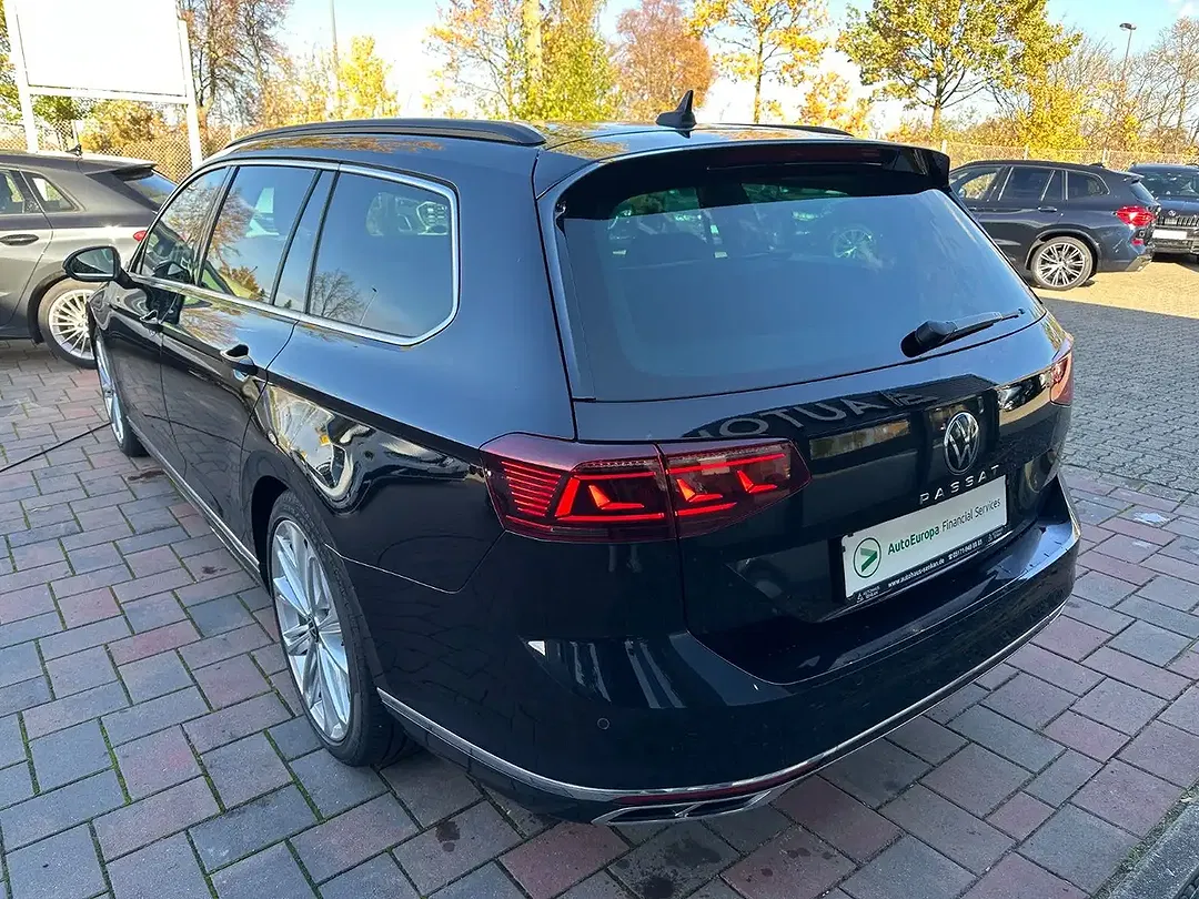 Volkswagen Passat Variant - Thumbnail 3