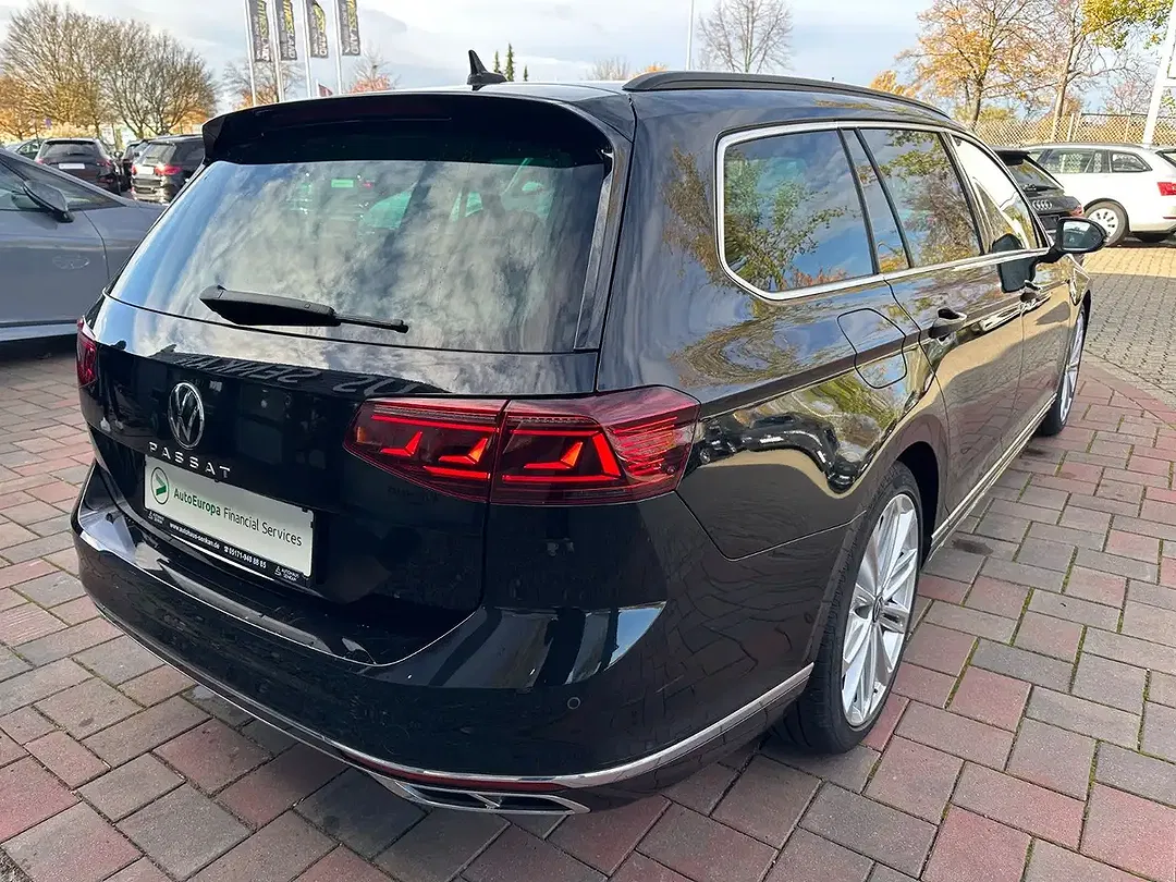 Volkswagen Passat Variant - Thumbnail 4