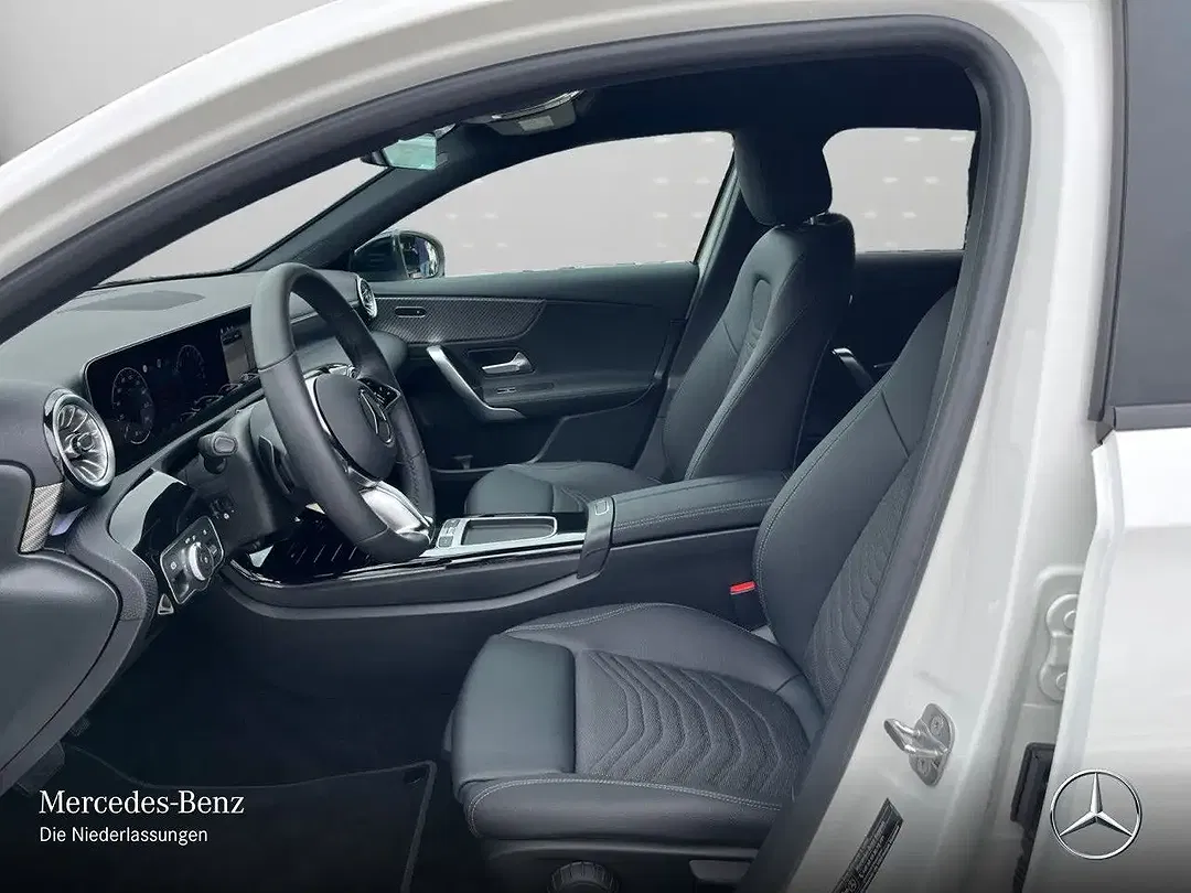 Mercedes-Benz A 250 - Thumbnail 10