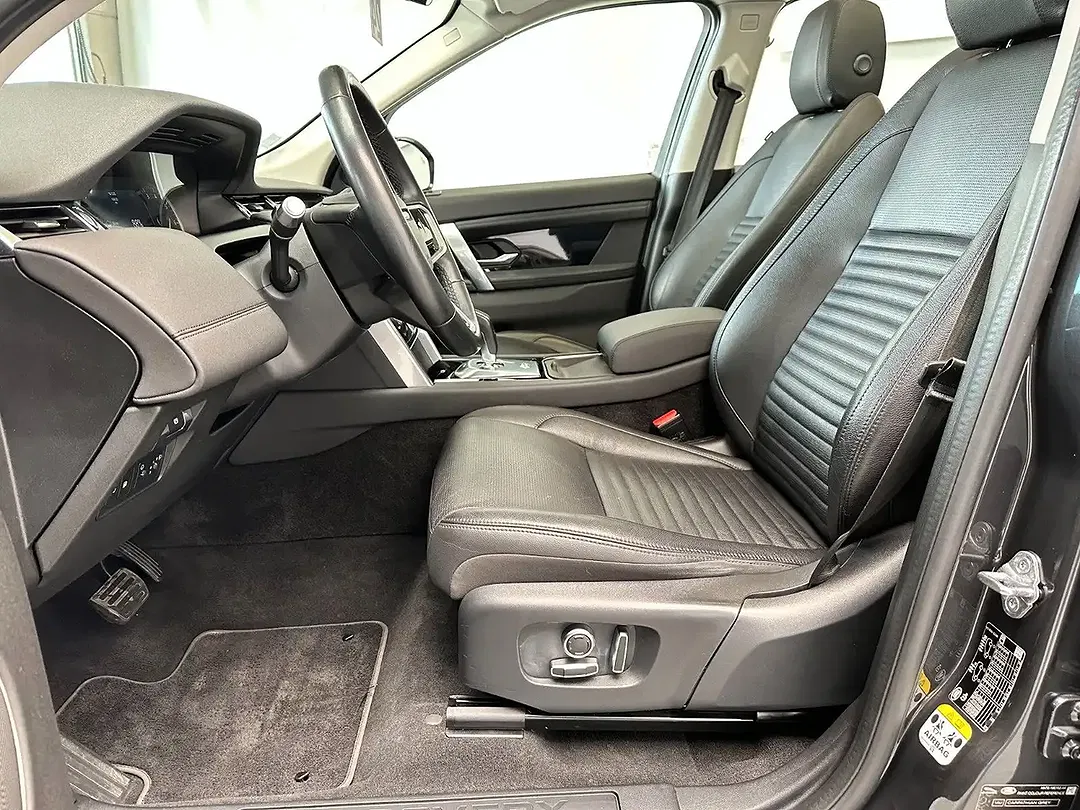 Land Rover Discovery Sport - Thumbnail 5
