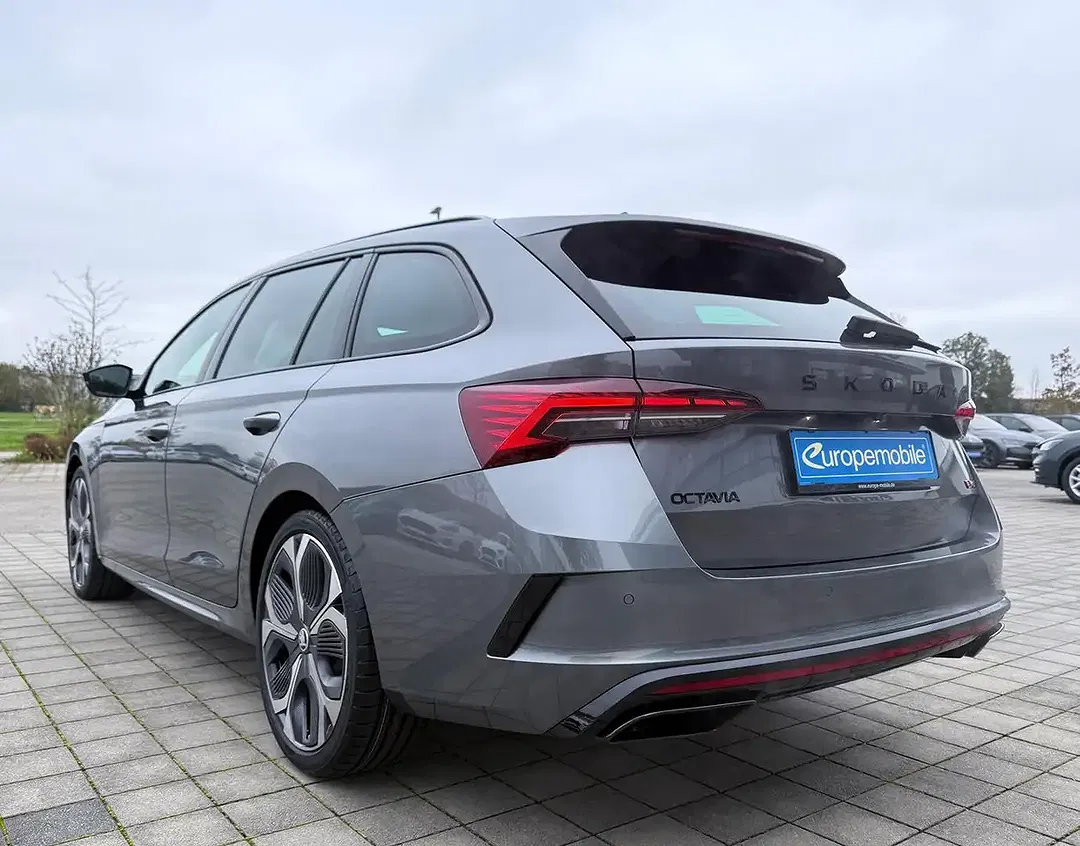 Skoda Octavia - Thumbnail 3