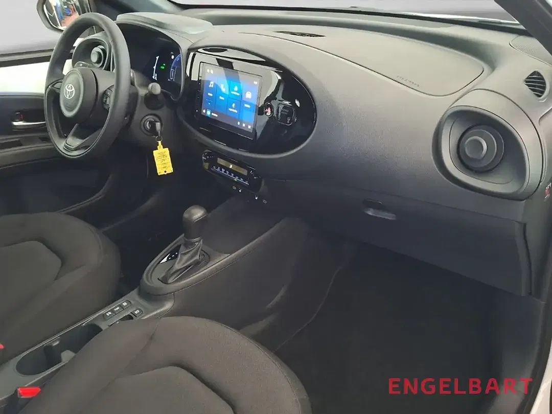 Toyota Aygo X - Thumbnail 10