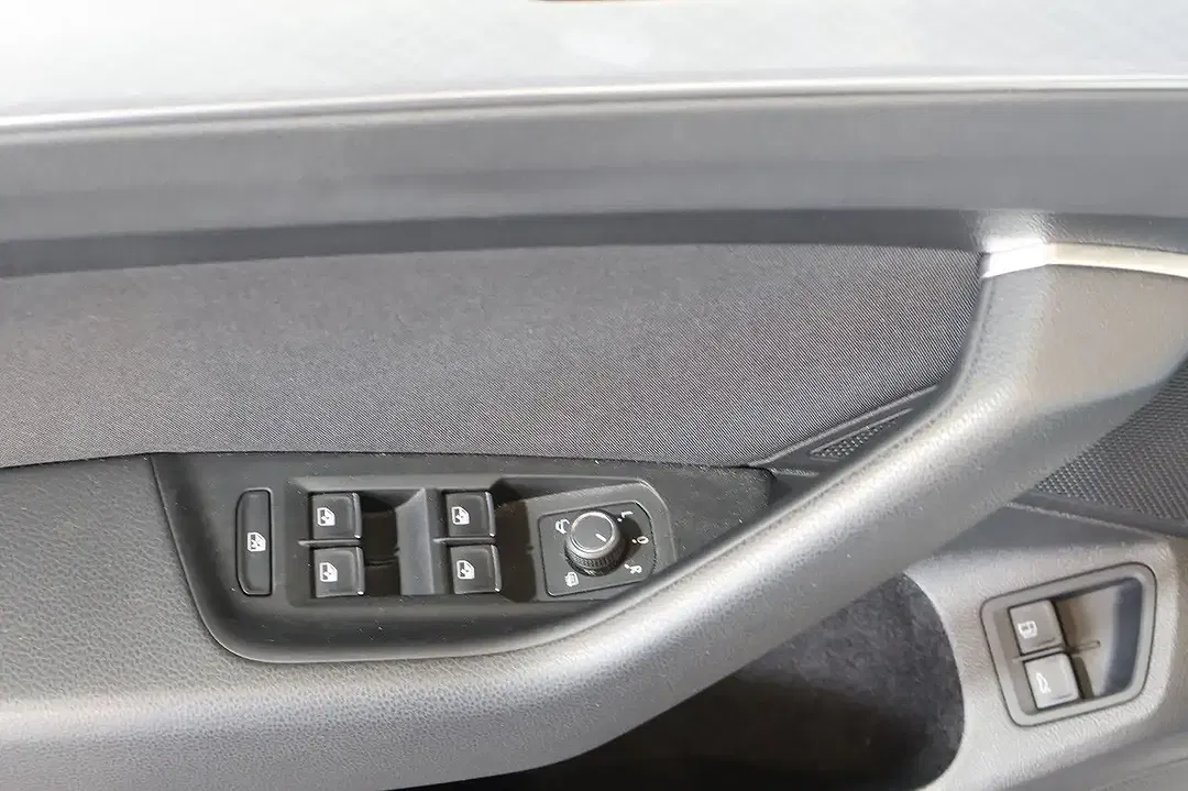 Volkswagen Passat Variant - Thumbnail 12
