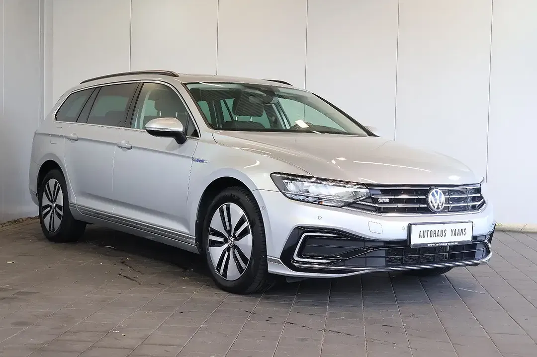 Volkswagen Passat Variant - Thumbnail 3