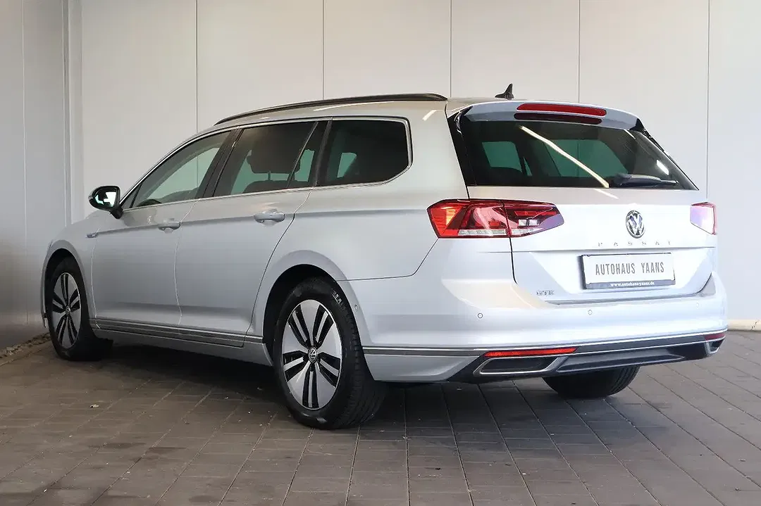 Volkswagen Passat Variant - Thumbnail 6