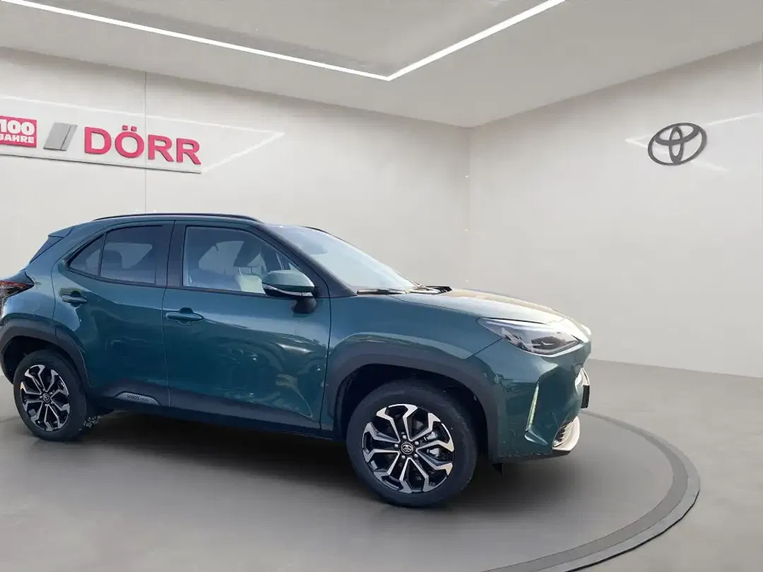 Toyota Yaris Cross - Thumbnail 6
