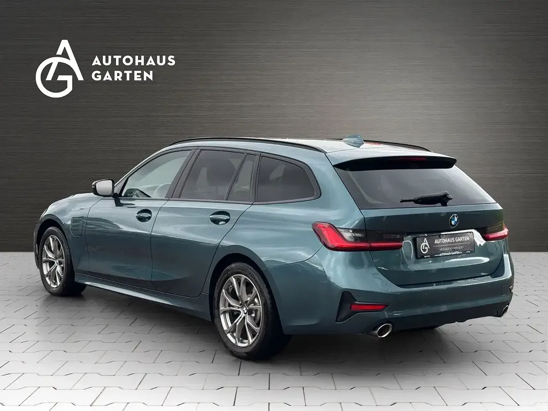 BMW 330 xDrive Advantage - foto 2