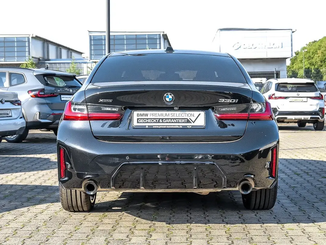 BMW 330 - Thumbnail 11