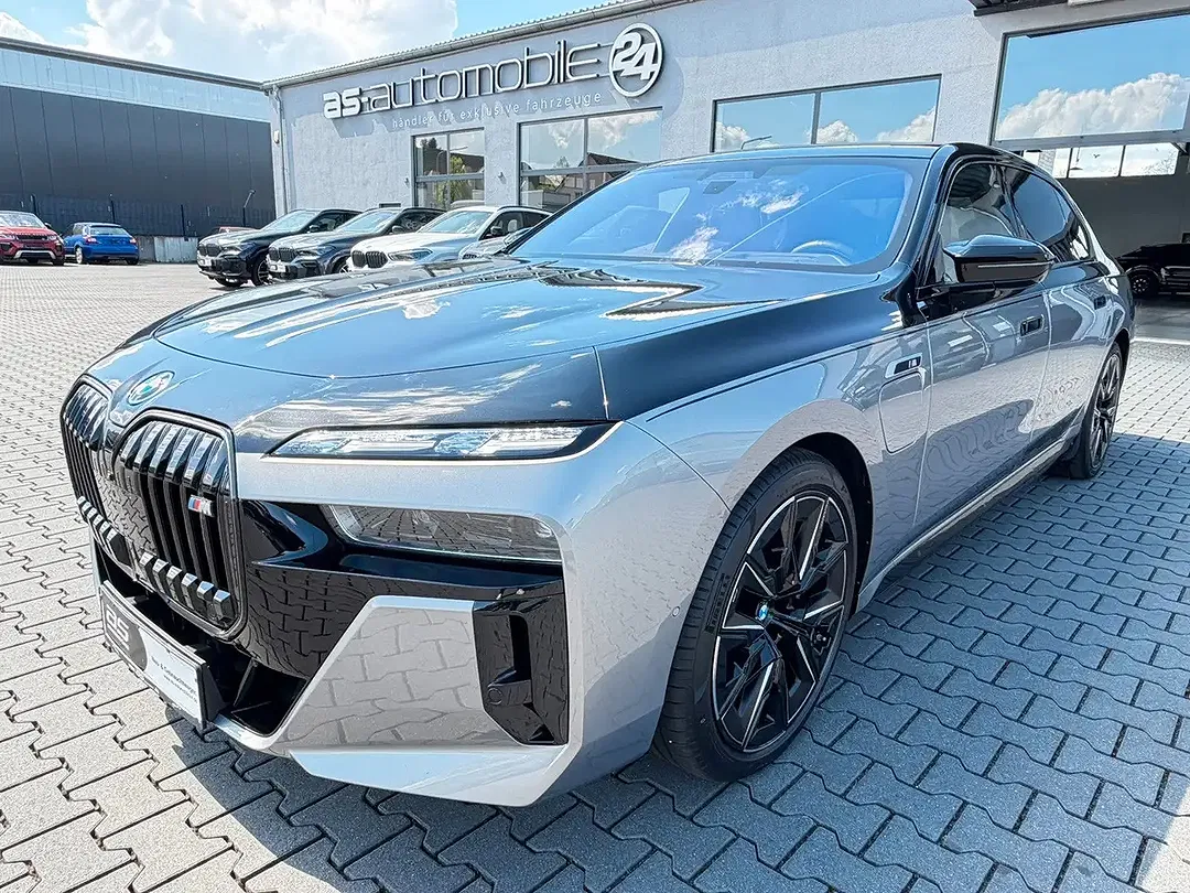 BMW 760 - Thumbnail 5