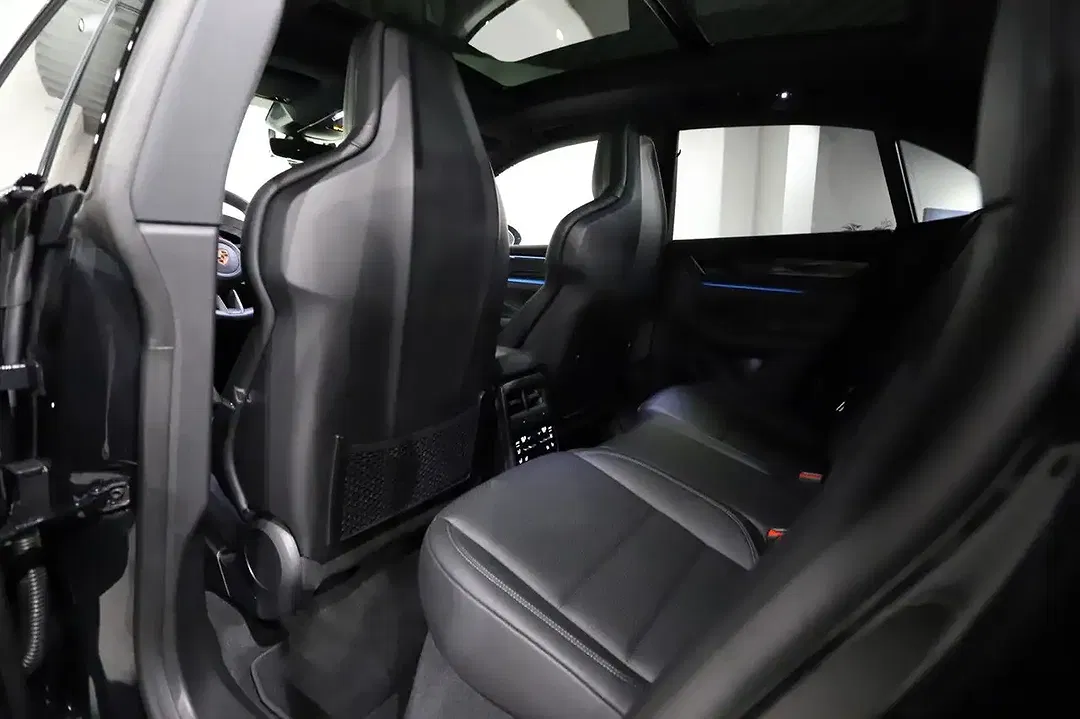 Porsche Macan - Thumbnail 14