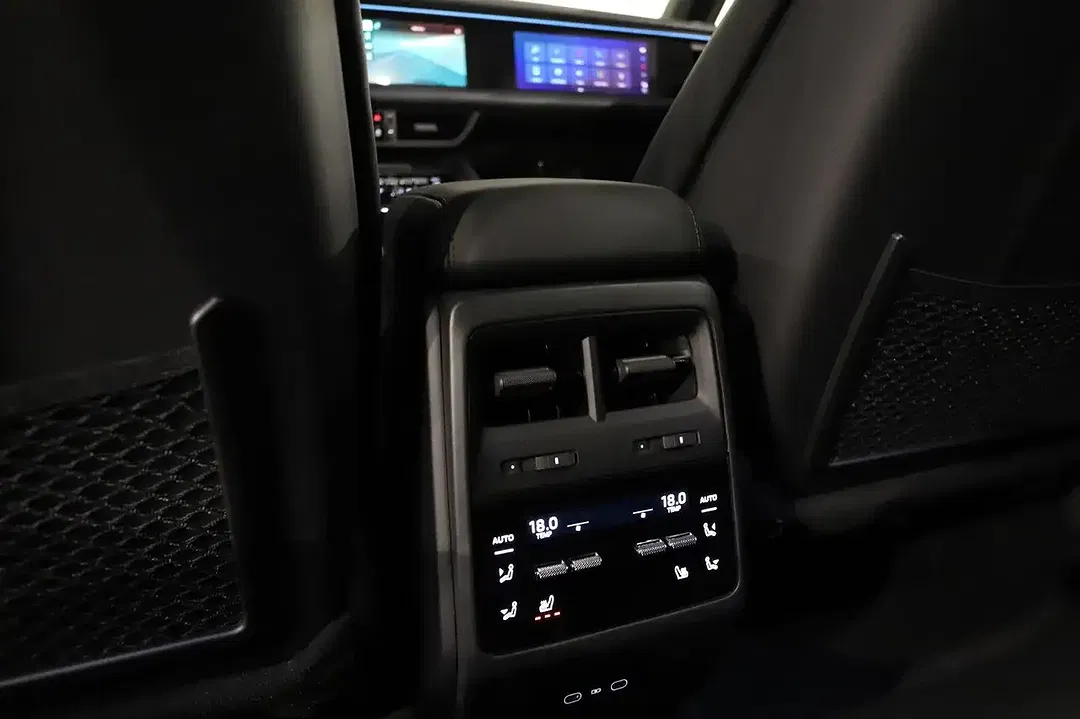 Porsche Macan - Thumbnail 15