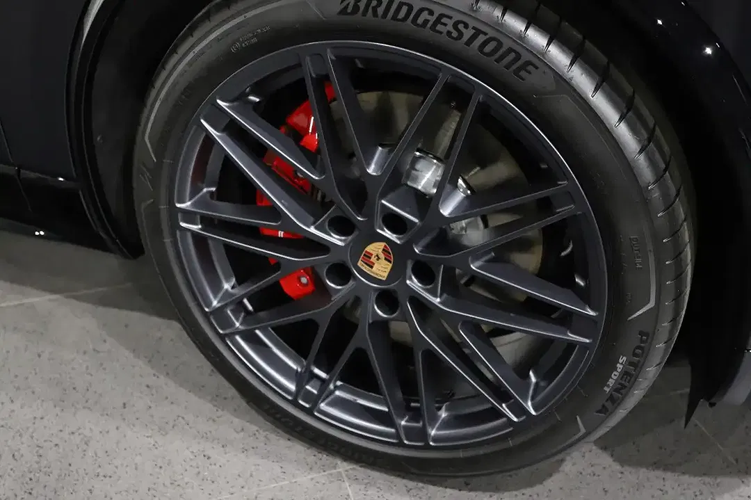 Porsche Macan - Thumbnail 18