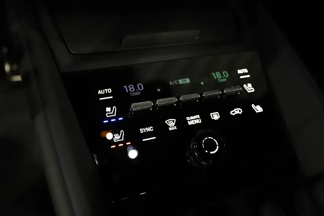 Porsche Macan - Thumbnail 19