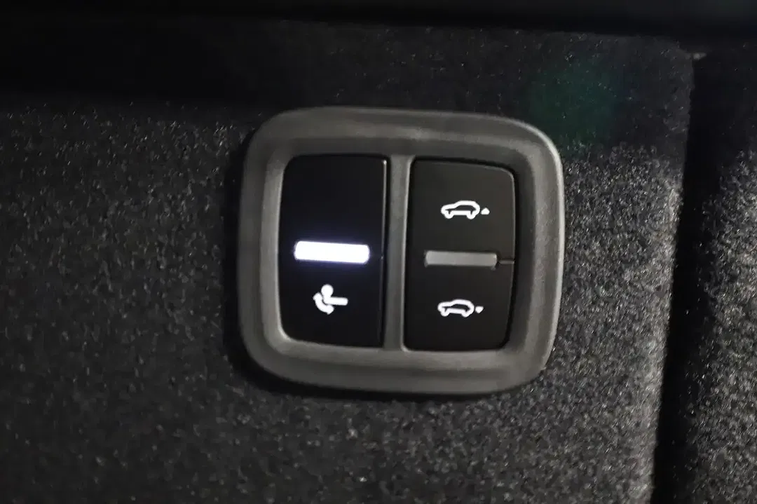 Porsche Macan - Thumbnail 22