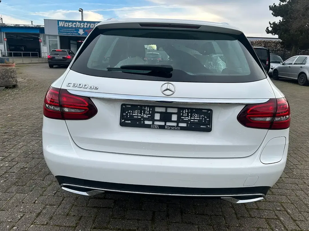 Mercedes-Benz C 300 - Thumbnail 4