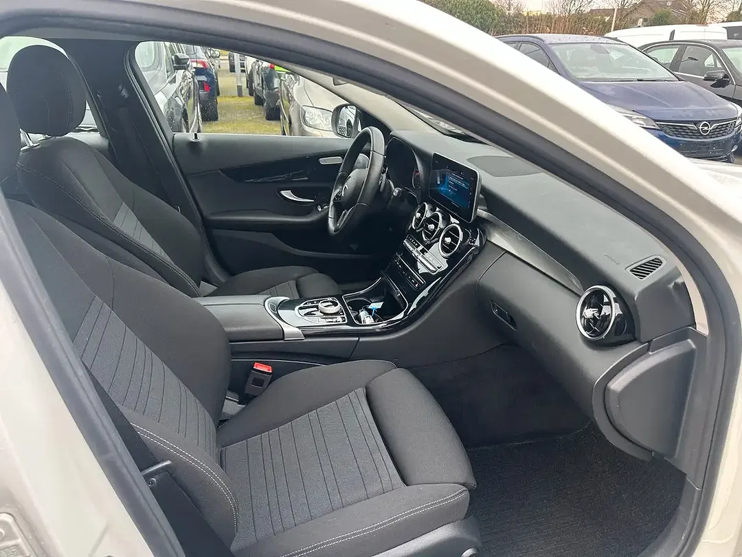 Mercedes-Benz C 300 - Thumbnail 5