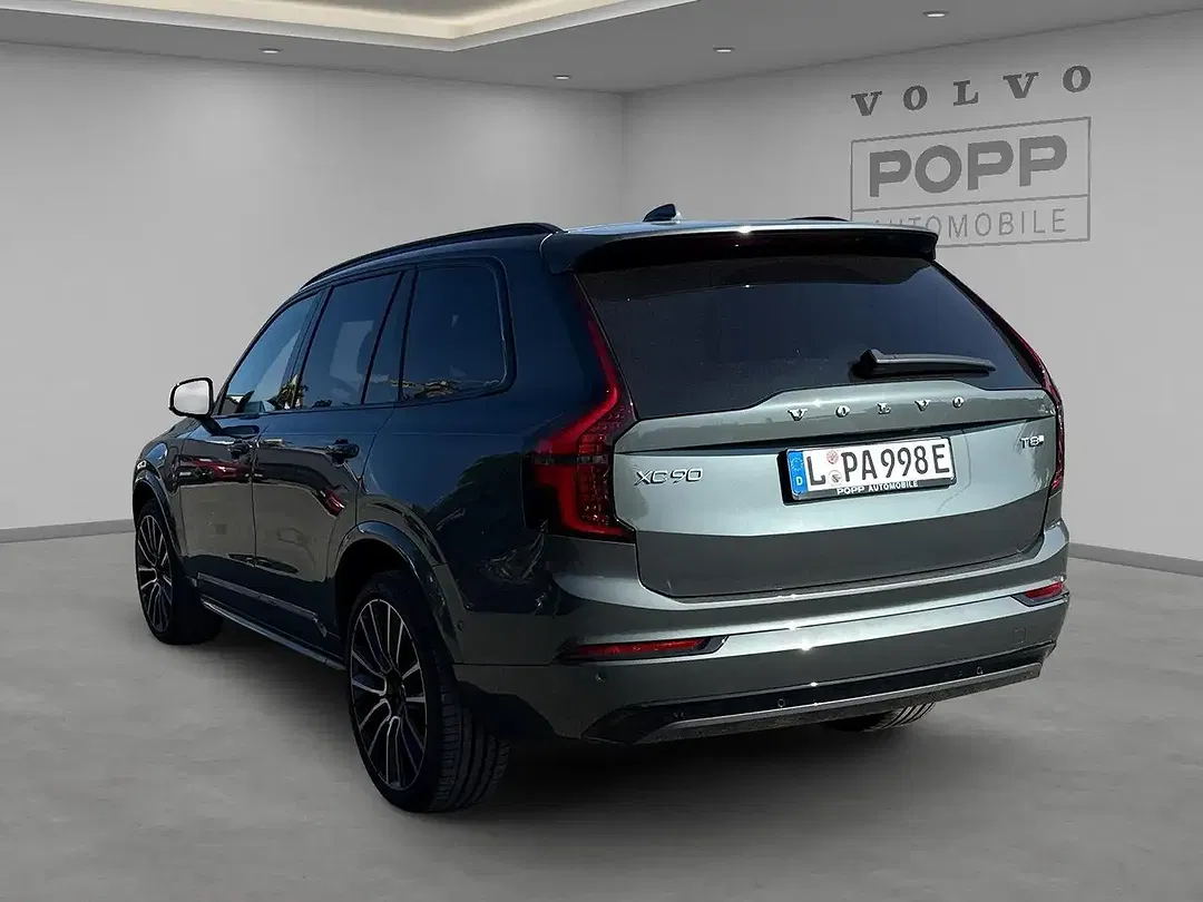 Volvo XC90 - Thumbnail 3
