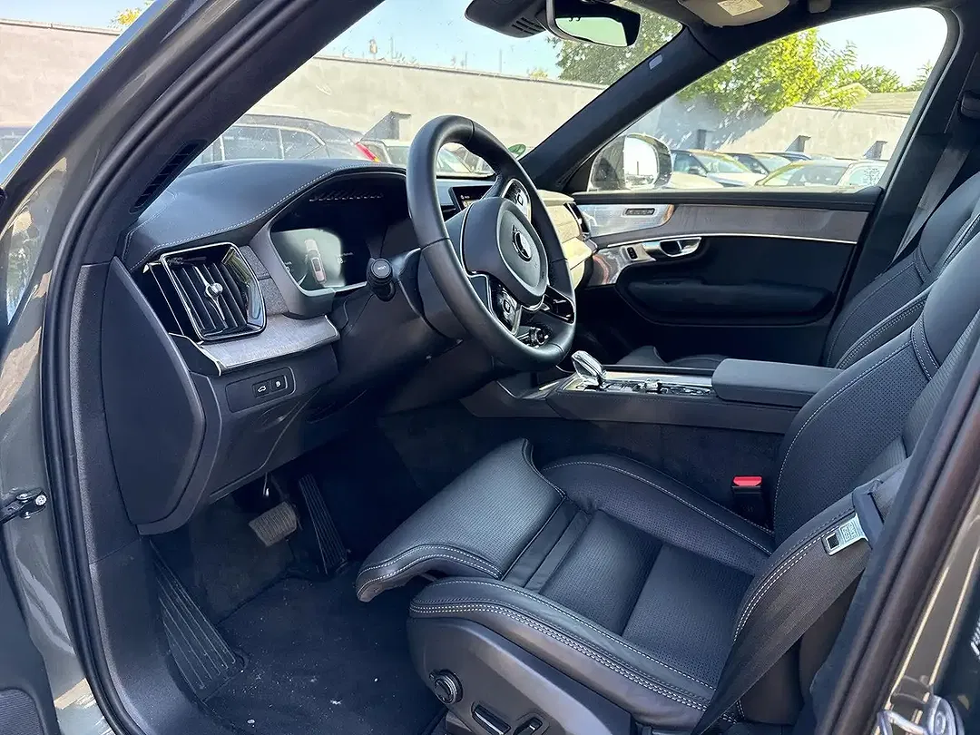 Volvo XC90 - Thumbnail 9