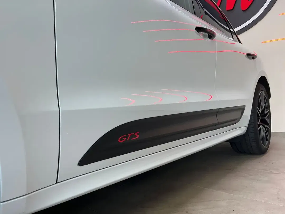 Porsche Macan - Thumbnail 6
