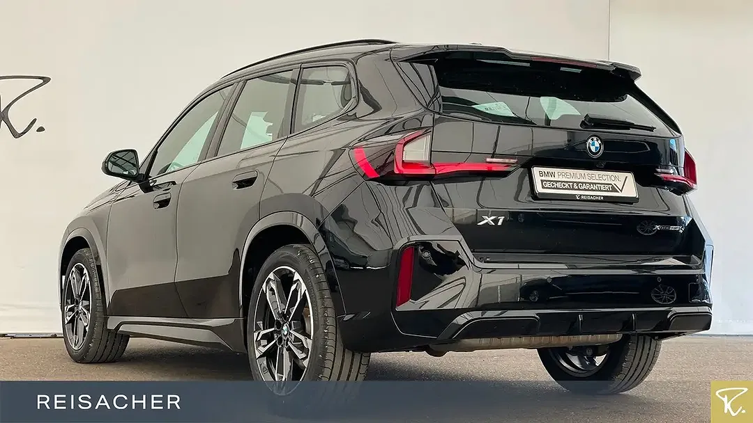 BMW X1 - Thumbnail 2