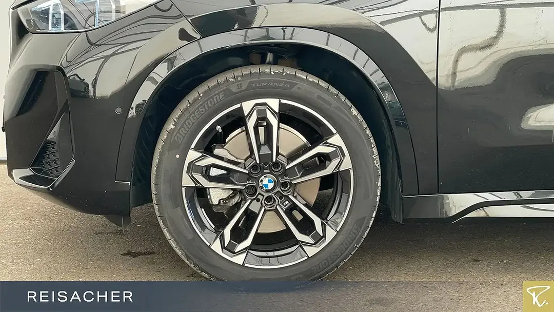 BMW X1 - Thumbnail 3