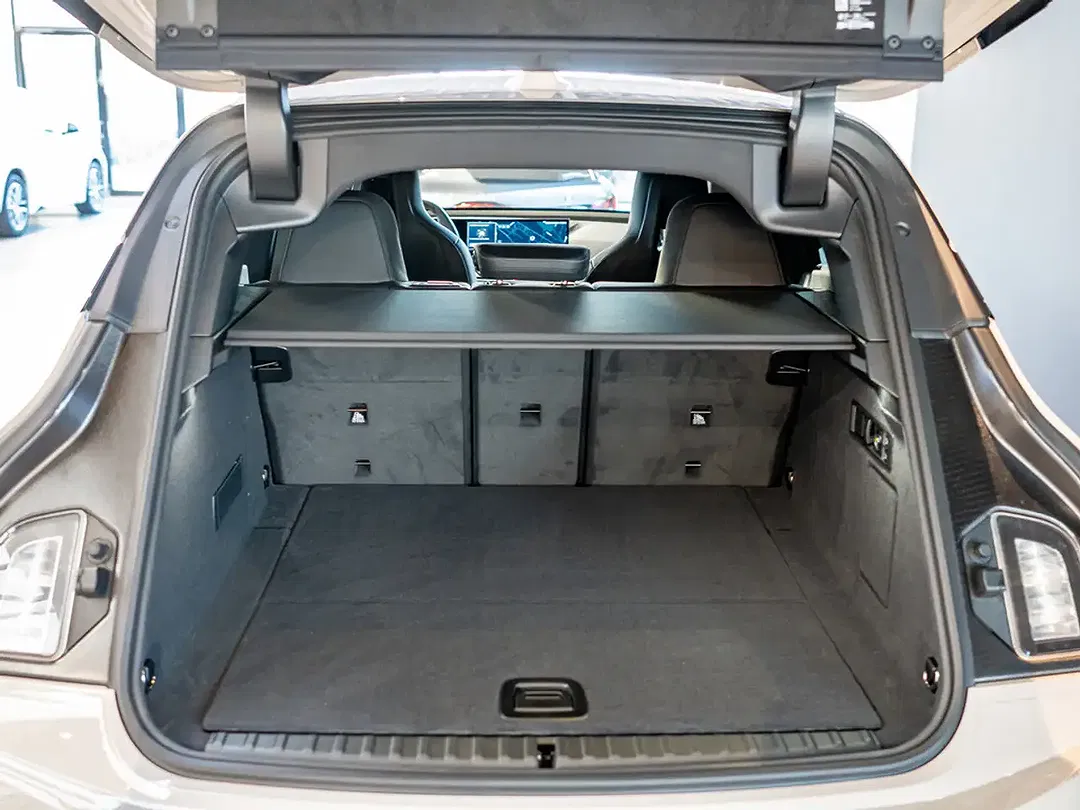 BMW iX - Thumbnail 8
