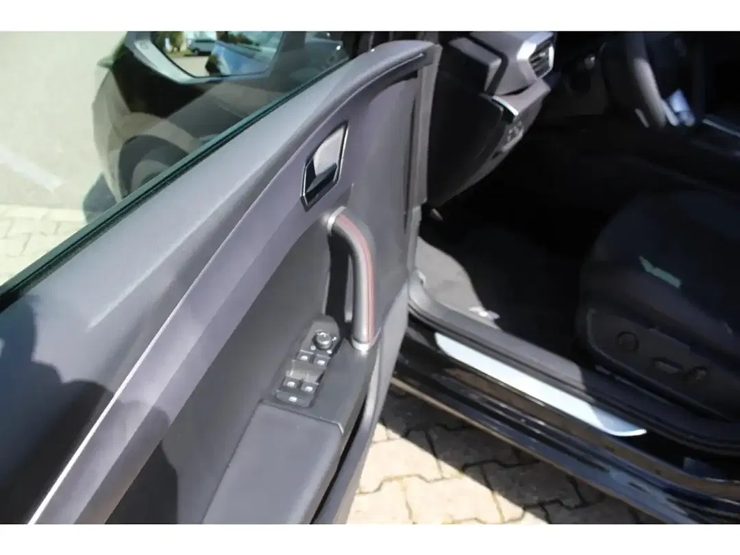 SEAT Leon - Thumbnail 7