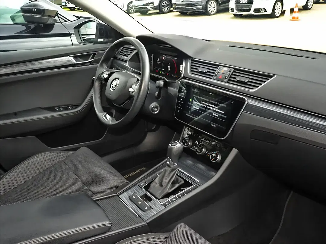 Skoda Superb - Thumbnail 6