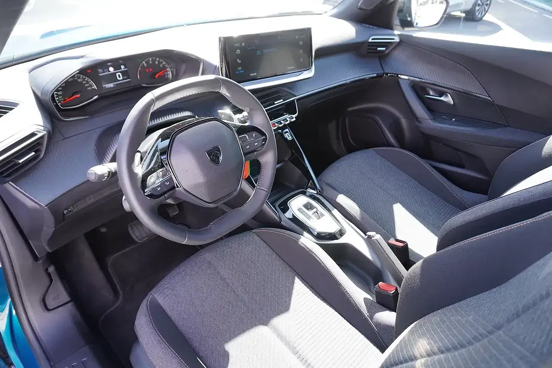 Peugeot 2008 - Thumbnail 8