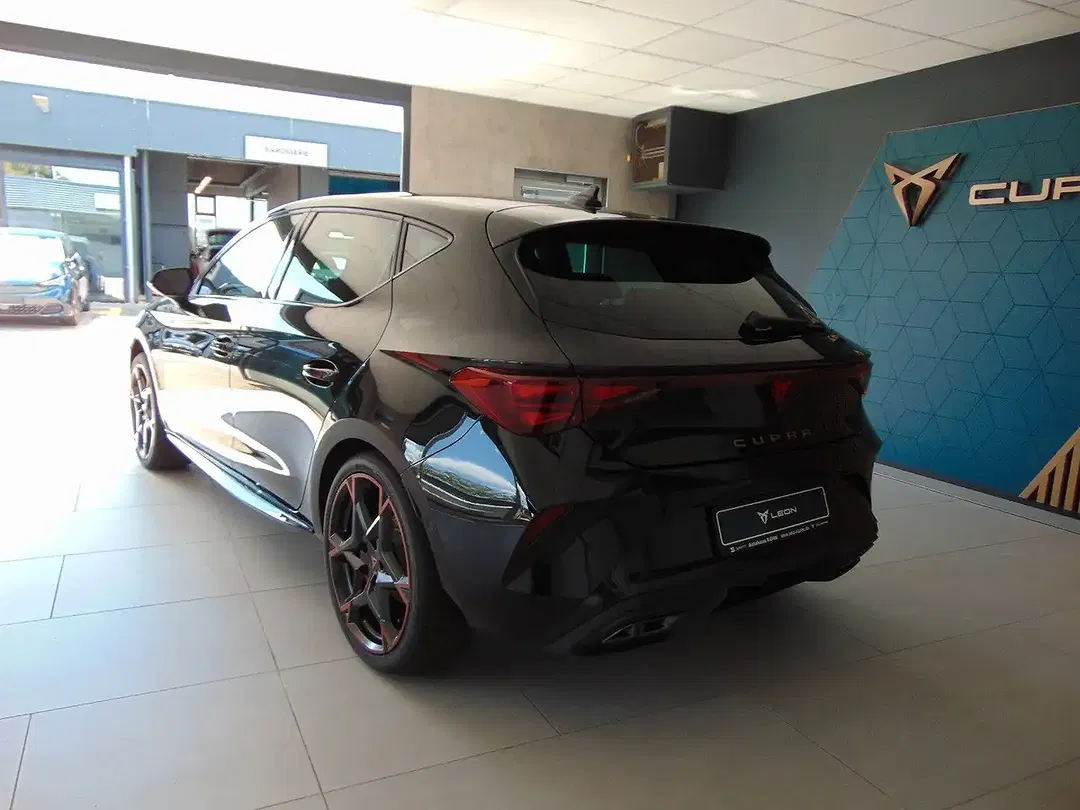 CUPRA Leon - Thumbnail 3