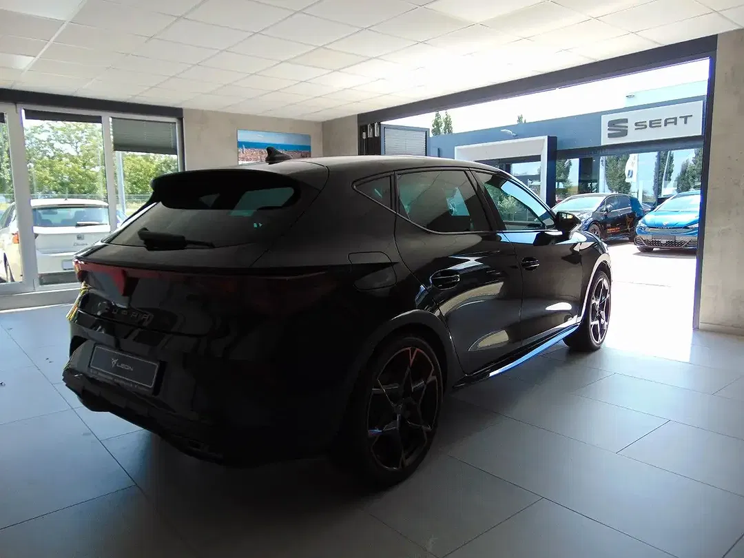 CUPRA Leon - Thumbnail 5