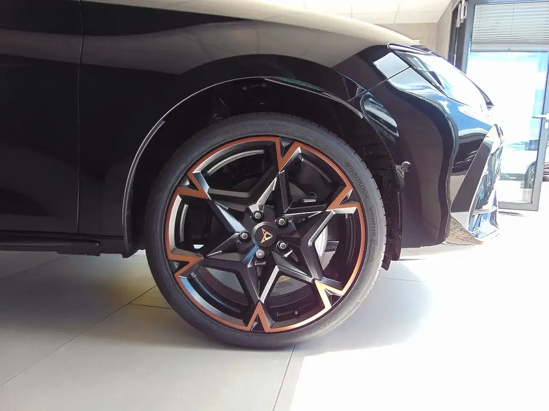 CUPRA Leon - Thumbnail 6