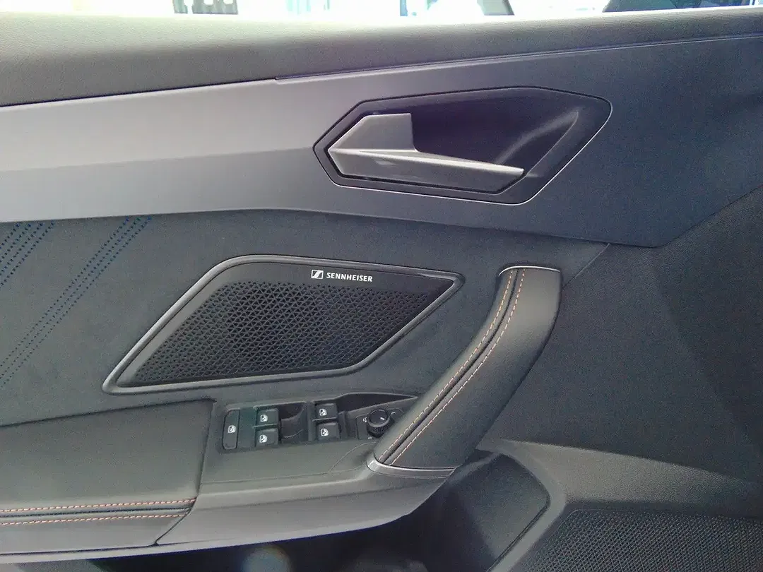 CUPRA Leon - Thumbnail 9