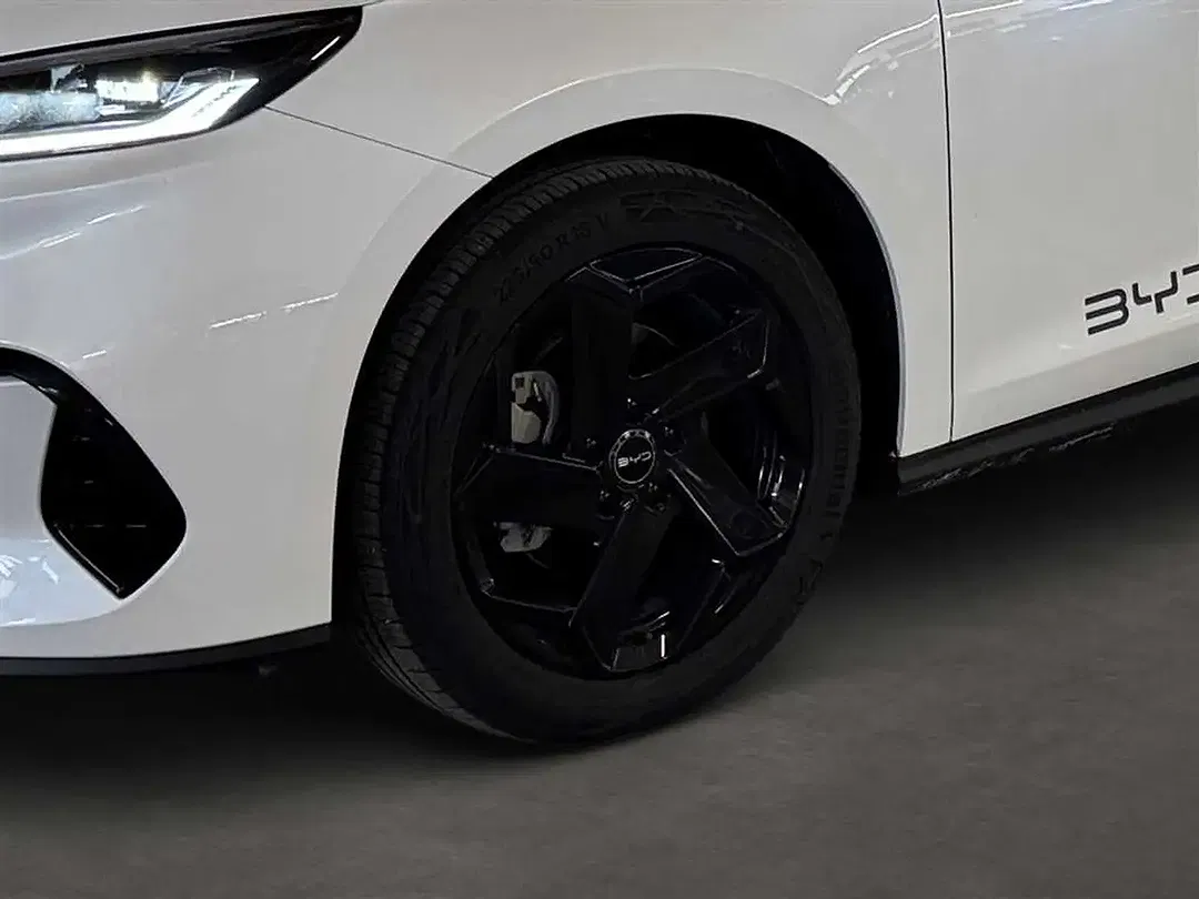 BYD Seal - Thumbnail 8