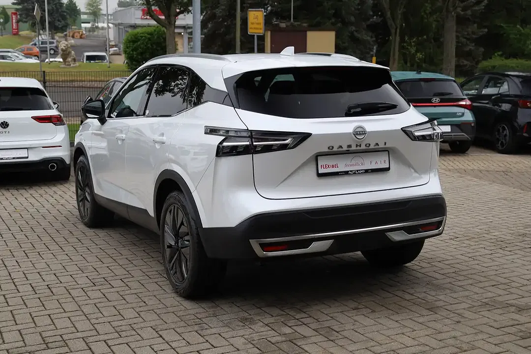 Nissan Qashqai - Thumbnail 3