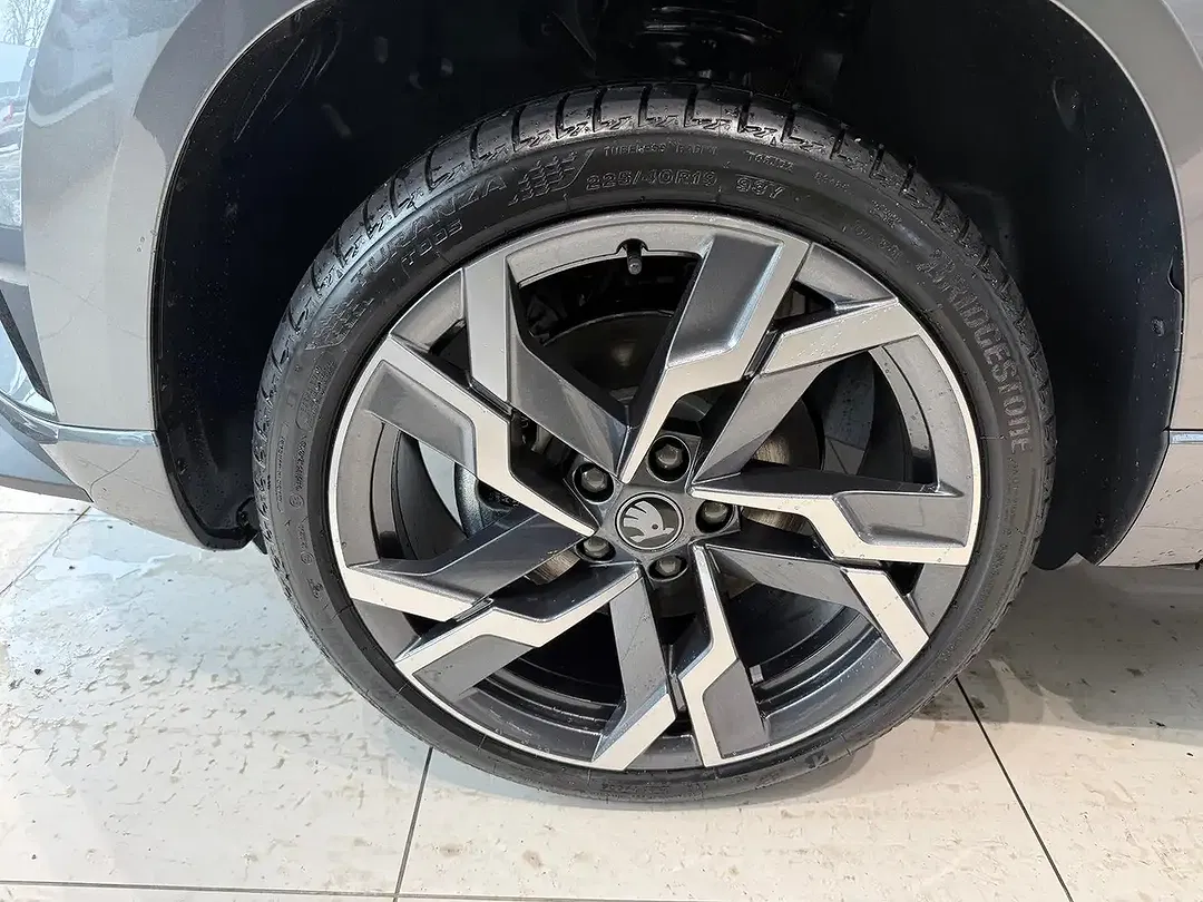 Skoda Karoq - Thumbnail 13