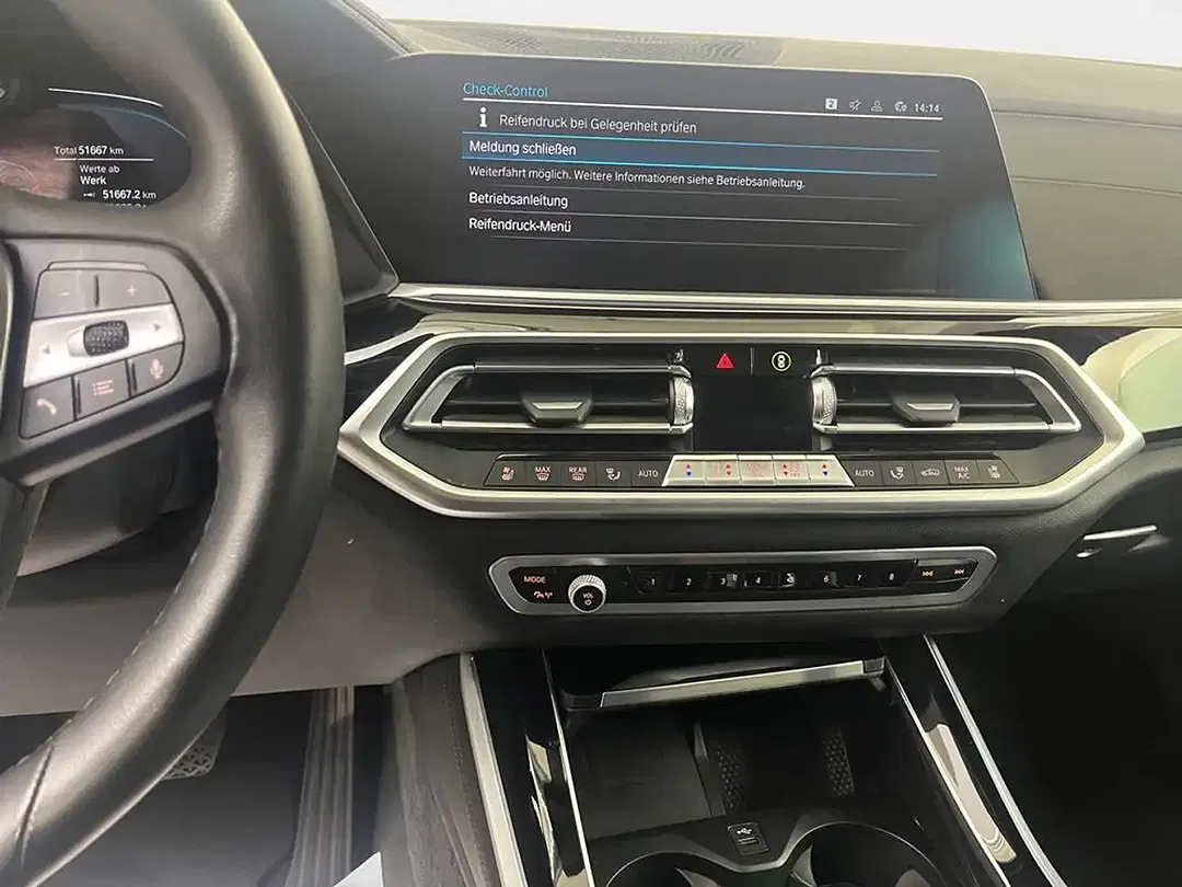 BMW X5 - Thumbnail 10