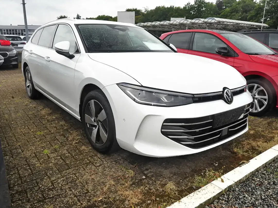 Volkswagen Passat Variant - Thumbnail 3
