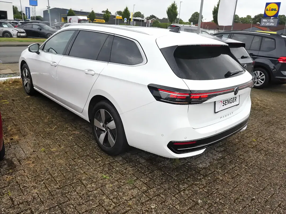 Volkswagen Passat Variant - Thumbnail 4