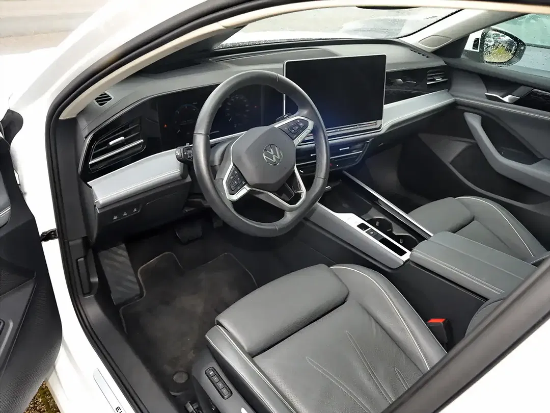 Volkswagen Passat Variant - Thumbnail 7