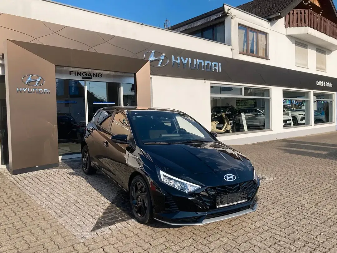 Hyundai i20 - Thumbnail 1