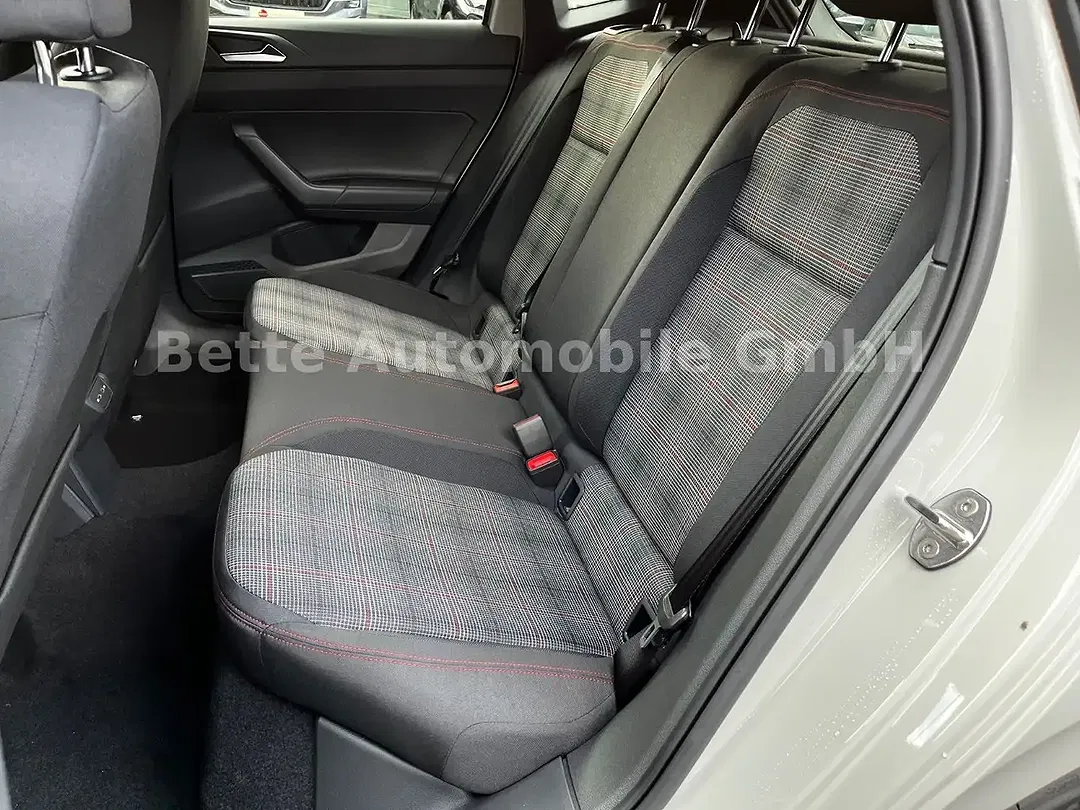 Volkswagen Polo - Thumbnail 10
