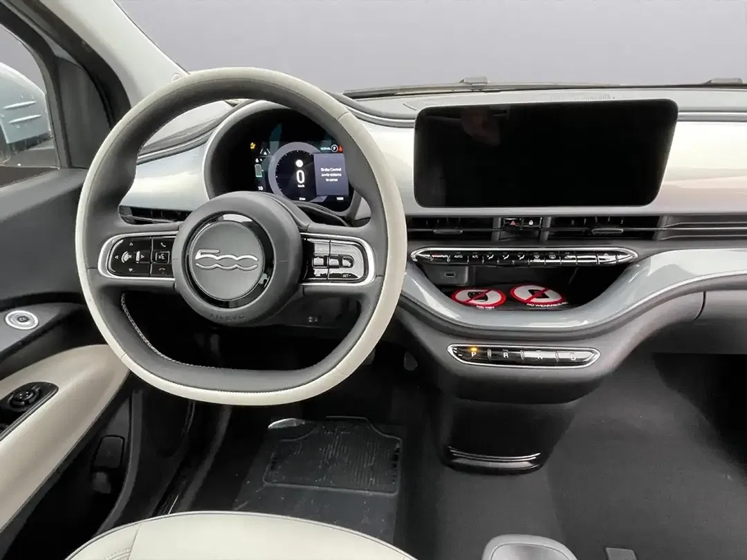 Fiat 500e - Thumbnail 10