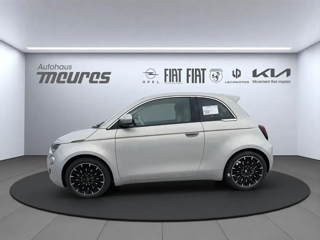 Fiat 500e La Prima - foto 2