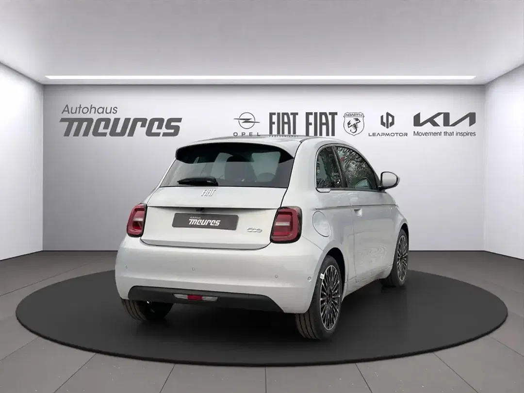 Fiat 500e - Thumbnail 4