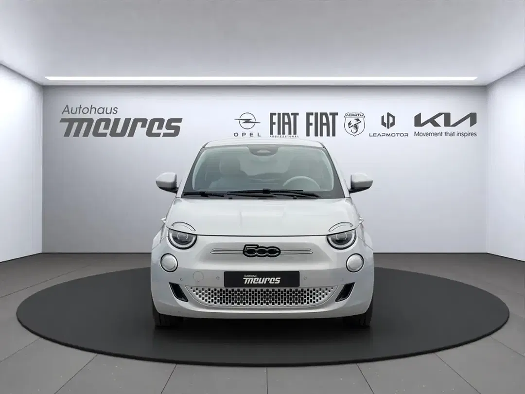 Fiat 500e - Thumbnail 6